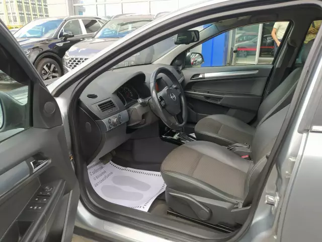 Opel Astra 2014