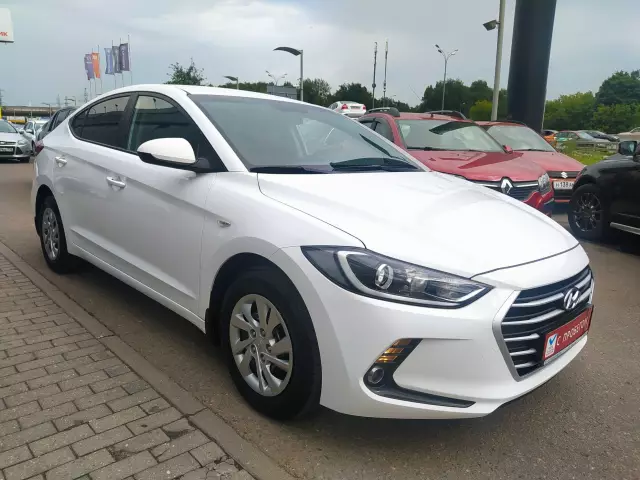 Hyundai Elantra 2017