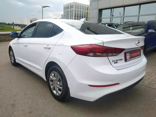 Hyundai Elantra 2017