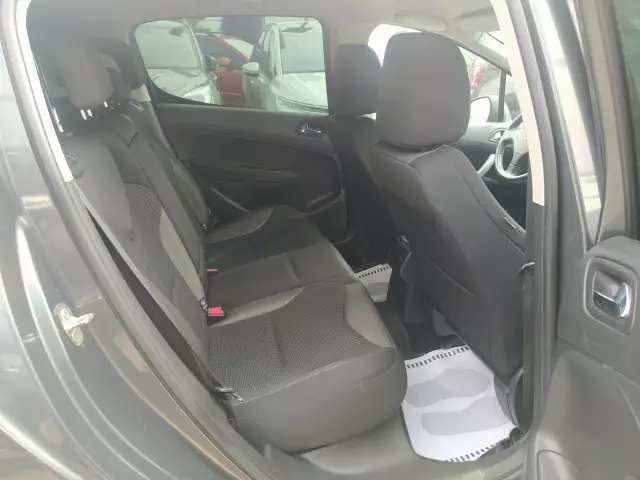 Peugeot 308 2011