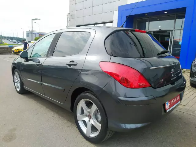 Peugeot 308 2011