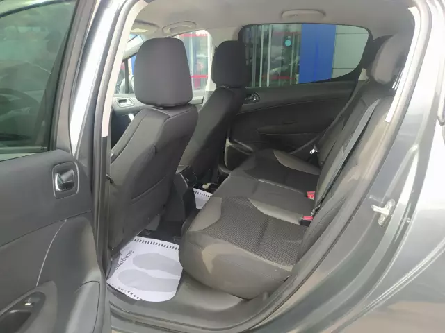 Peugeot 308 2011