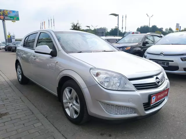 Opel Astra 2010