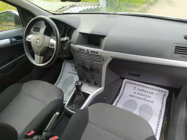 Opel Astra 2010