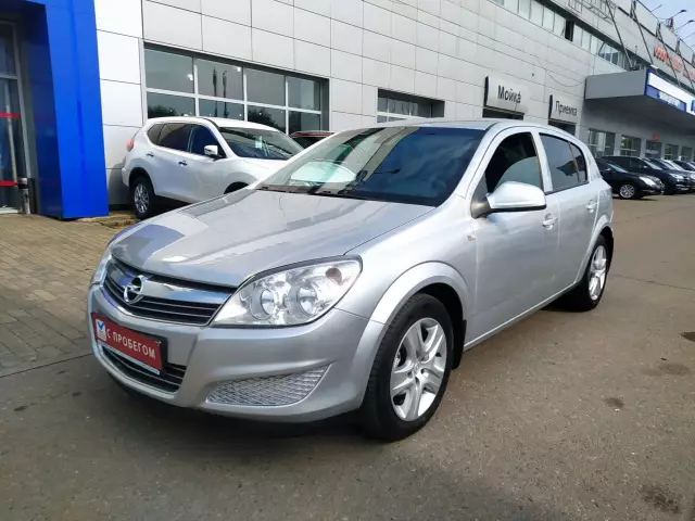 Opel Astra 2010