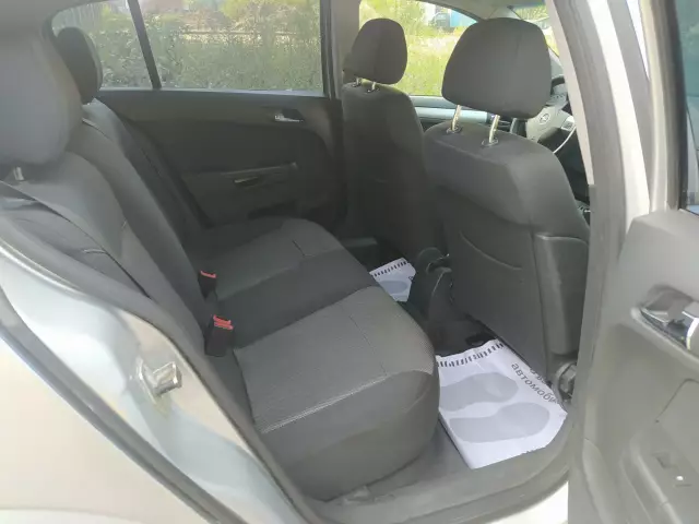 Opel Astra 2010