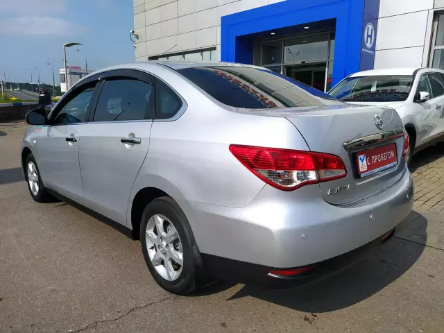 Nissan Almera 2015