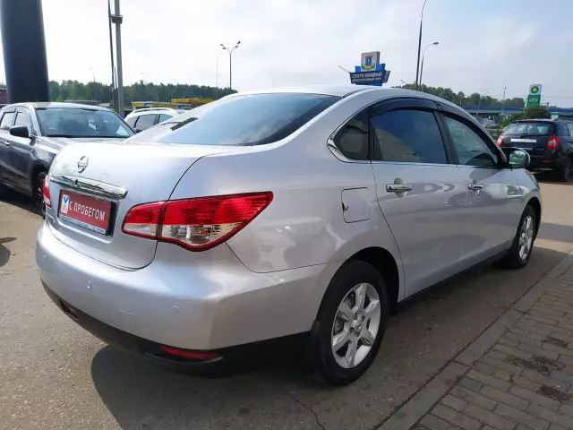 Nissan Almera 2015