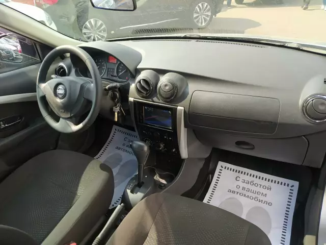 Nissan Almera 2015