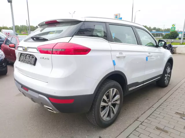 Geely Atlas 2021