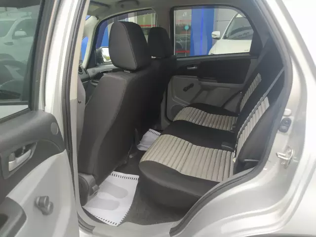 Suzuki SX4 2012