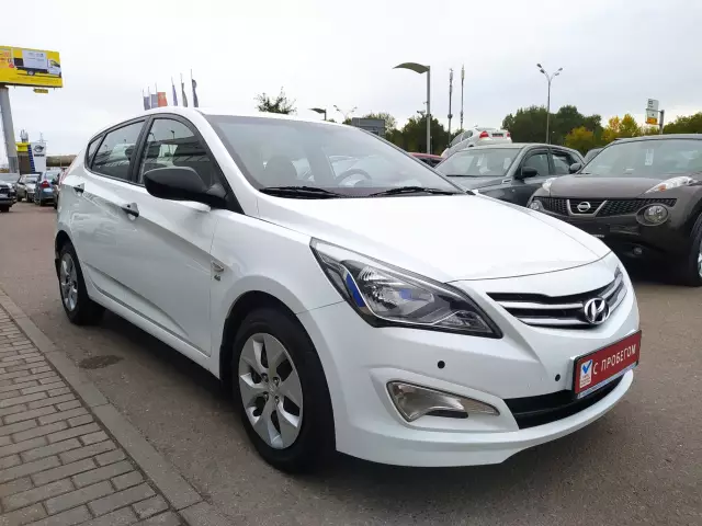 Hyundai Solaris 2015