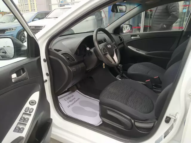 Hyundai Solaris 2015