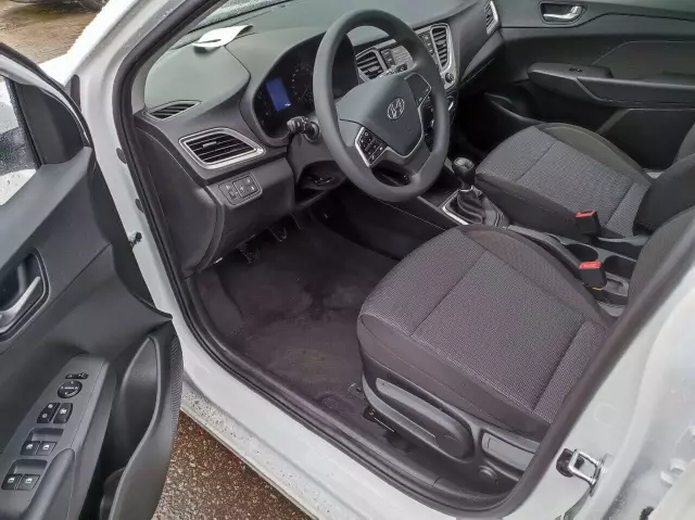 Hyundai Solaris 2021