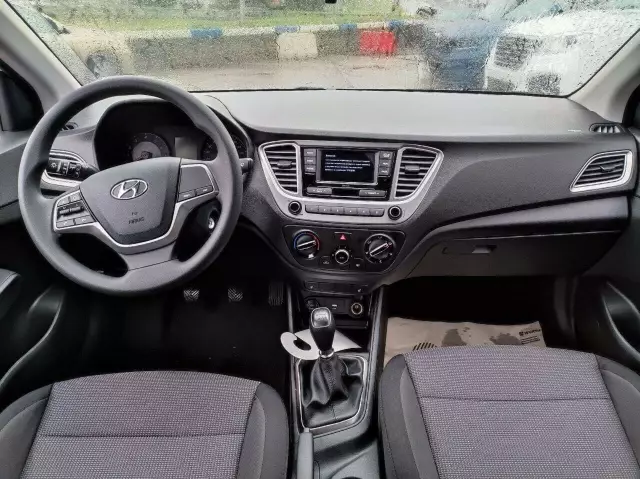Hyundai Solaris 2021