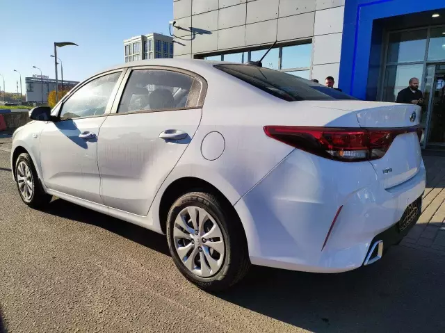 Kia Rio 2021