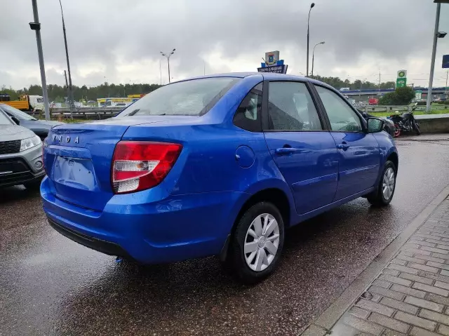 LADA Granta 2019