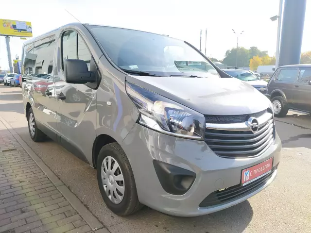 Opel Vivaro 2016