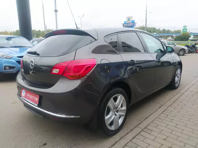 Opel Astra 2014