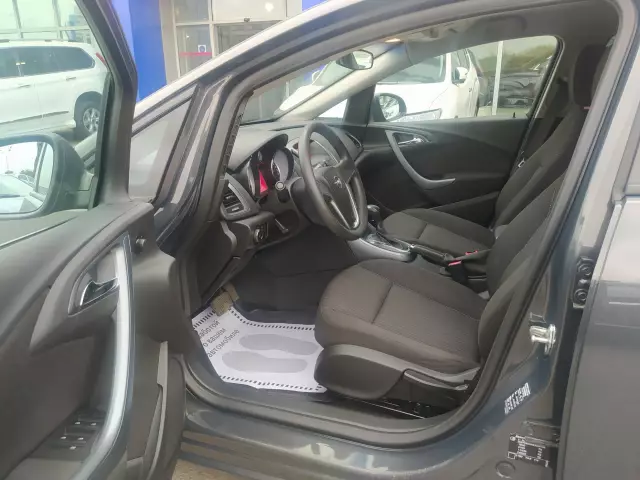 Opel Astra 2014