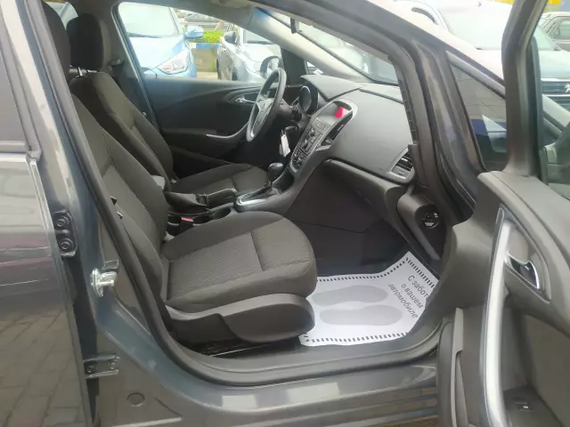 Opel Astra 2014