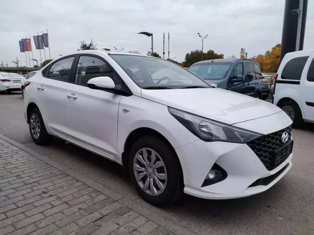 Hyundai Solaris 2021