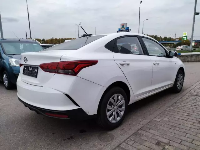 Hyundai Solaris 2021