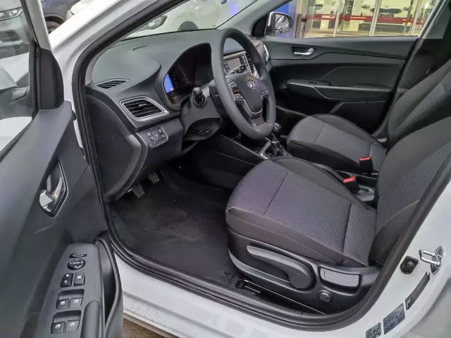 Hyundai Solaris 2021