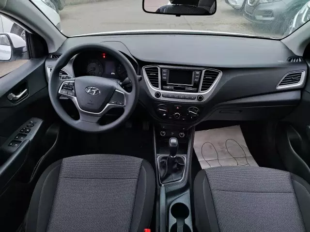 Hyundai Solaris 2021