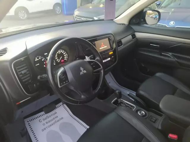 Mitsubishi Outlander 2013