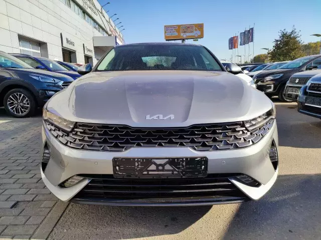 Kia K5 2021