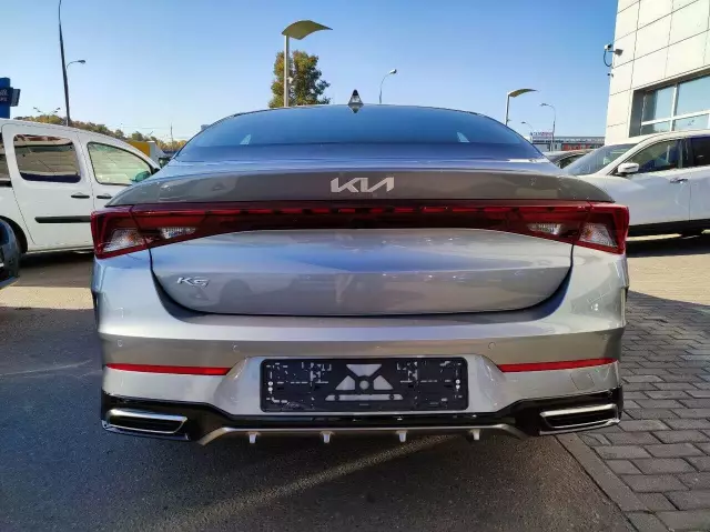 Kia K5 2021