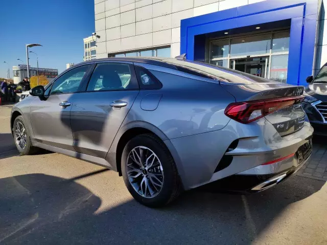 Kia K5 2021
