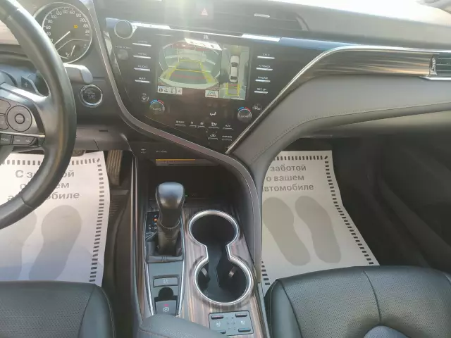 Toyota Camry 2019