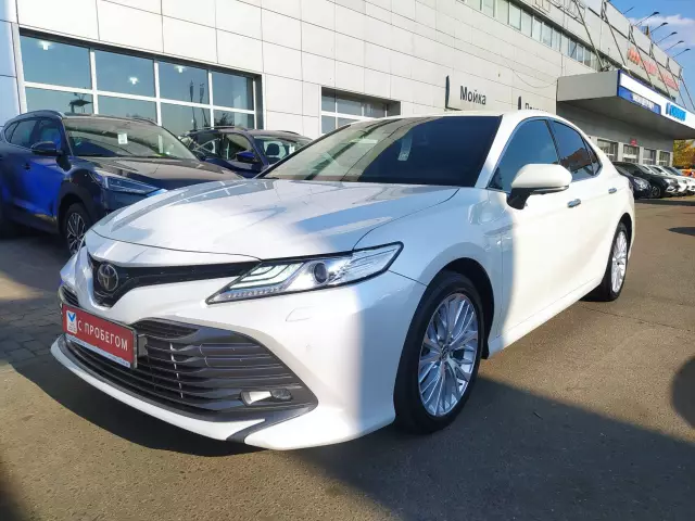 Toyota Camry 2019