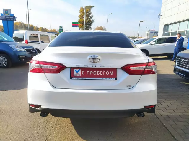 Toyota Camry 2019