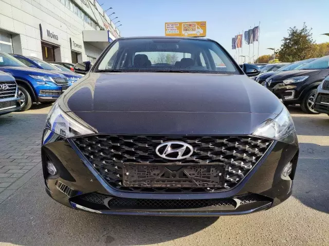 Hyundai Solaris 2021
