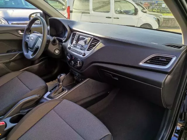 Hyundai Solaris 2021