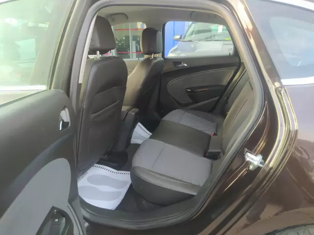 Opel Astra 2013