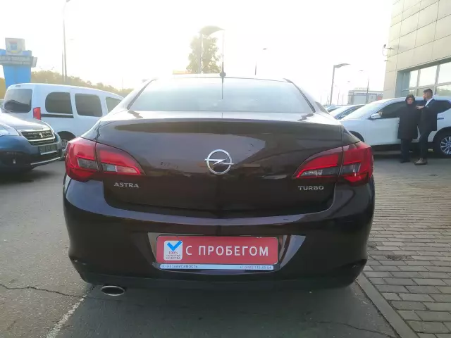 Opel Astra 2013