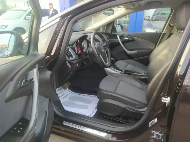 Opel Astra 2013