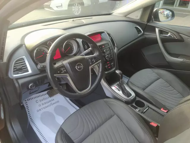 Opel Astra 2013