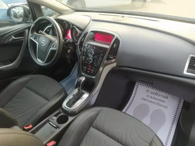 Opel Astra 2013