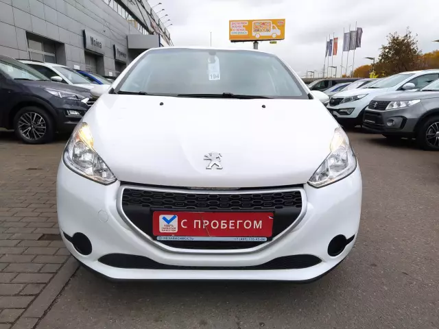 Peugeot 208 2013