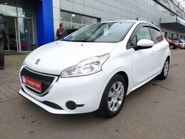 Peugeot 208 2013