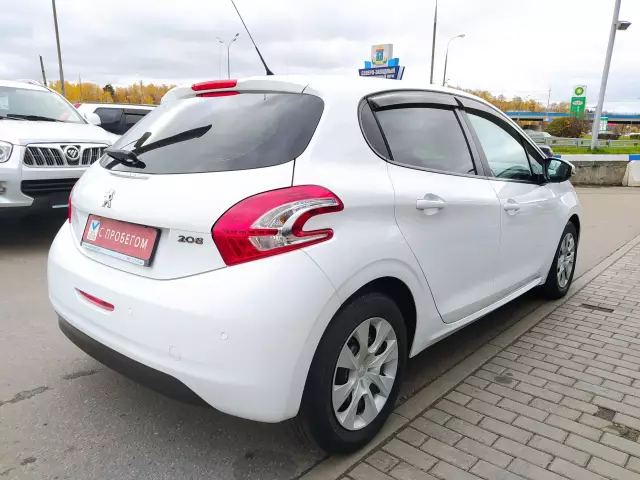 Peugeot 208 2013
