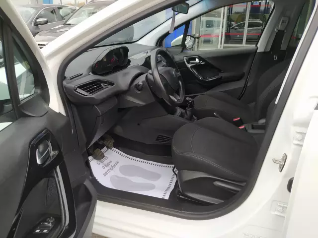 Peugeot 208 2013