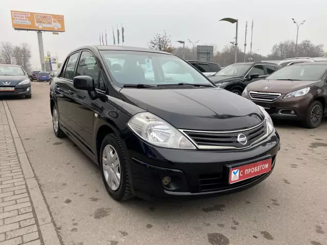 Nissan Tiida 2011
