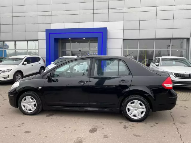Nissan Tiida 2011