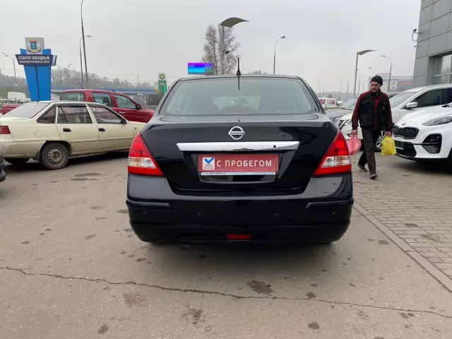 Nissan Tiida 2011